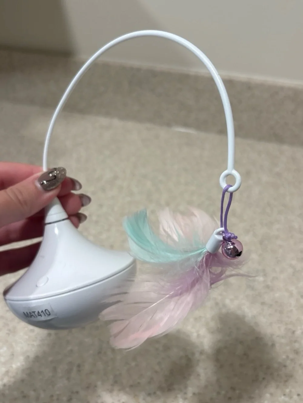 Automatic cat toy with Pastel Feather Charm